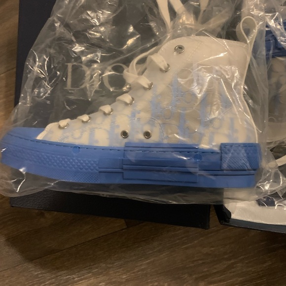 Dior Shoes WORN 3 TIMES! Great condition!!! Too small ! - Picture 7 of 8